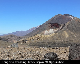 Tongario Crossing Track sopka Mt Ngauruhoe